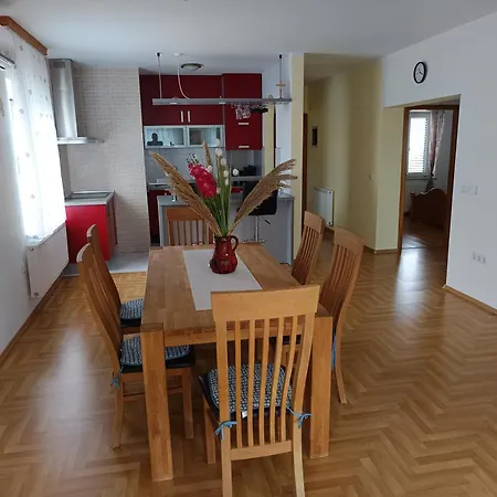Ruza Apartman Banjole